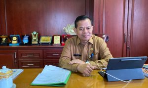 Sekretaris Daerah (Sekda) Penajam Paser Utara (PPU), Tohar, saat di temui awak media di sela kesibukannya.