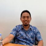 Rahmat Hidayat, Kepala Bidang Politik Dalam Negeri dan Organisasi Kemasyarakatan Kesbangpol PPU, saat di temui di kantornya.