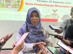 Kepala Dinas Pemberdayaan Masyarakat dan Desa (DPMD) PPU, Tita Deritayati saat diwawancara awak media