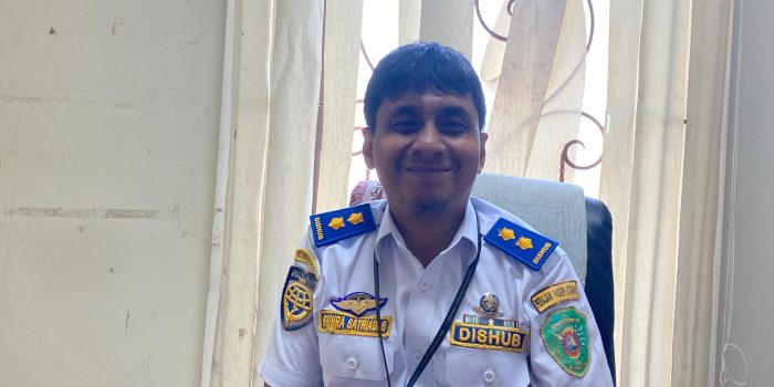 Sekretaris Dishub PPU, Andy Sunra Satriadi Sumaryo saat diwawancara awak media