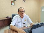 Kepala DLH PPU, Safwana saat diwawancara awak media