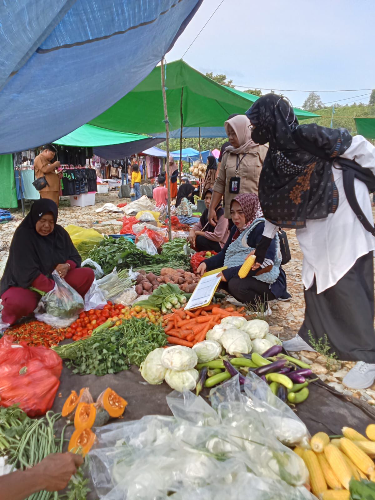 Monitoring distribusi dan harga bahan pangan di Pasar